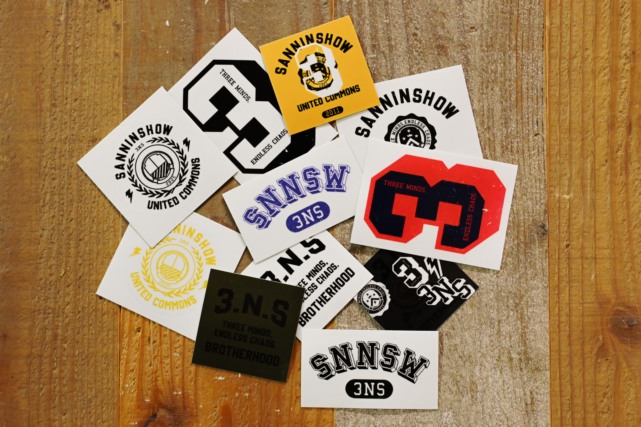 三人称公式グッズショップ「SANNINSHOP」